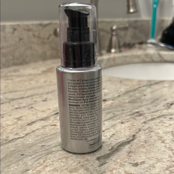 Peter Thomas Roth Silver Makeup Collection - Picture 2 of 6